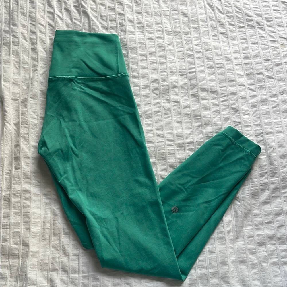 Lululemon size 6 leggings